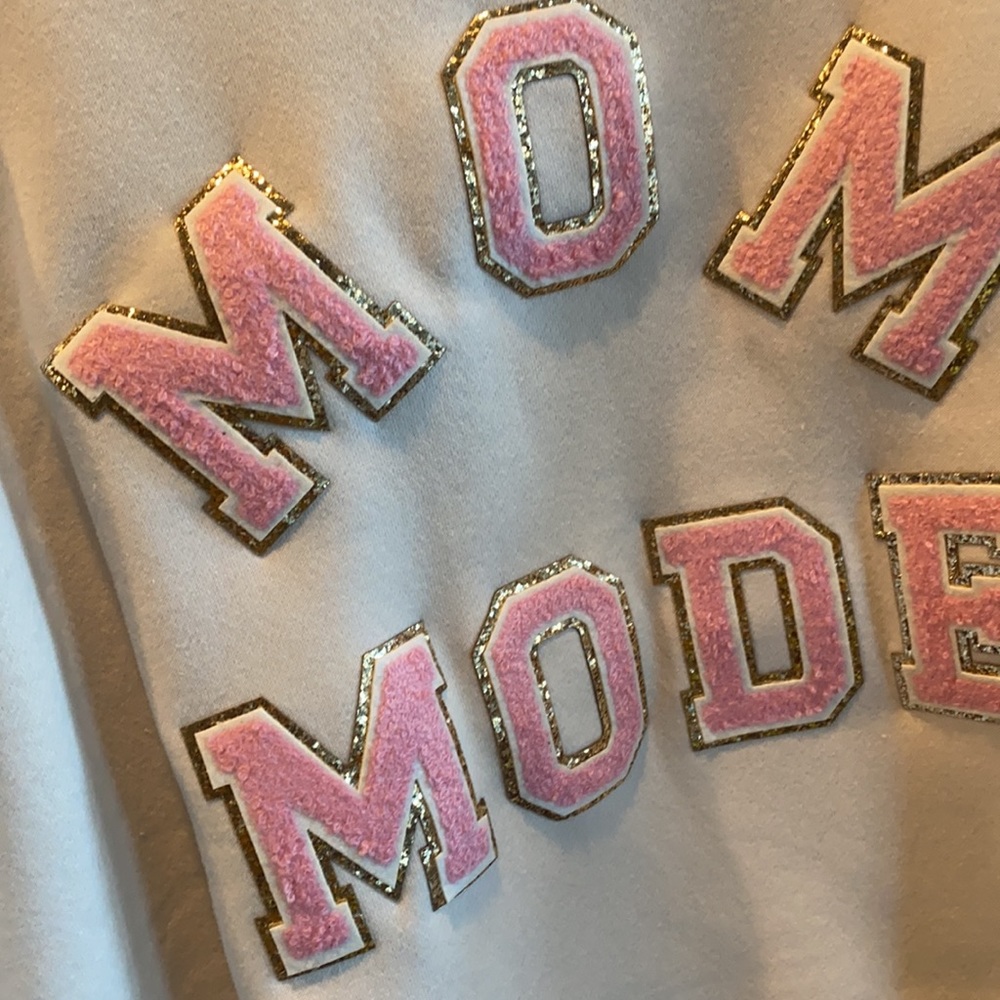 NWOT “Mom Mode” oversized crewneck. Size S